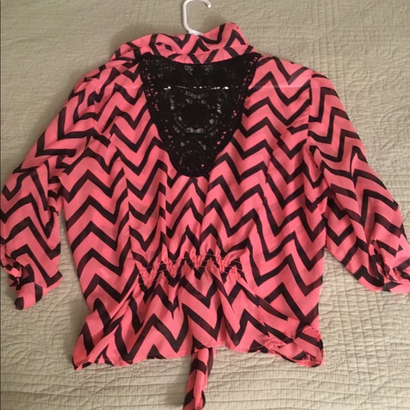 Blouse - Picture 2 of 3